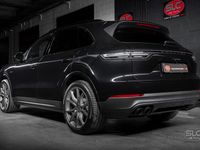 Second-hand Porsche Cayenne Platinum Edition 340 CP (250 kW) 2022 Negru SUV
