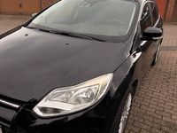 Gebraucht Ford Focus 101 PS (74 kW) 2011 Schwarz Kombi