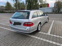 Gebraucht Mercedes E220 Elegance 125 PS (91 kW) 2007 Silber Limousine