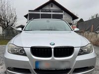 Gebraucht BMW 320 150 PS (110 kW) 2007 Grau Kombi