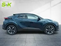Neu Toyota C-HR 140 PS (102 kW) 2026 Dark blue mica / black (blau) SUV