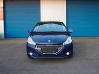 Second-hand Peugeot 208 120 CP (88 kW) 2012 Albastru Hatchback