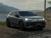 Neu VW T-Roc Style 150 PS (110 kW) 2026 Wolf grey metallic SUV