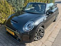 Gebraucht Mini Cooper S Cabriolet 178 PS (130 kW) 2024 Schwarz Cabrio