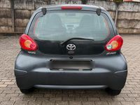 Gebraucht Toyota Aygo 68 PS (50 kW) 2009 Grau Kleinwagen