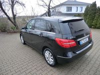 Gebraucht Mercedes B200 156 PS (114 kW) 2012 Schwarz Van / Kleinbus