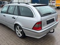 Gebraucht Mercedes C180 129 PS (94 kW) 2000 Silber Kombi