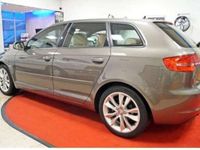 gebraucht Audi A3 Sportback A3 1.6 TDI DPF S tronic Ambiente