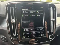 Gebraucht Volvo XC40 Momentum 197 PS (144 kW) 2021 Thunder grey (metallic) SUV