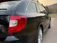 Gebraucht Skoda Superb 170 PS (125 kW) 2015 Schwarz Kombi