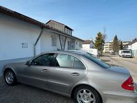 Gebraucht Mercedes E220 150 PS (110 kW) 2003 Beige Limousine