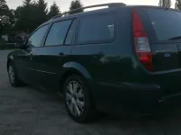 Gebraucht Ford Mondeo 125 PS (91 kW) 2001 Grün Kombi