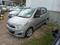Gebraucht Hyundai i10 Edition 69 PS (50 kW) 2013 Silber Kleinwagen
