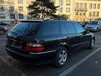 Gebraucht Mercedes E220 150 PS (110 kW) 2005 Schwarz Kombi