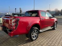 Neu Isuzu D-Max 163 PS (119 kW) 2025 Red spinel SUV
