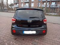Gebraucht Hyundai i10 Select 67 PS (49 kW) 2018 Schwarz Kleinwagen