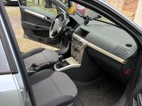 Gebraucht Opel Astra 90 PS (66 kW) 2008 Silber Limousine