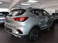 Gebraucht MG ZS Luxury 106 PS (77 kW) 2024 Cosmic silver Limousine