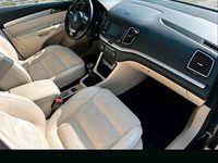 Second-hand VW Sharan 170 CP (125 kW) 2011 Negru Monovolum