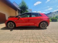 Gebraucht VW ID.3 Pro Performance 150 kW (204 PS) 2023 Rot Kleinwagen