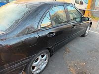 Gebraucht Mercedes C180 143 PS (105 kW) 2004 Schwarz Limousine