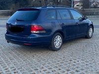 Gebraucht VW Golf VII Match 105 PS (77 kW) 2013 Blau Kombi