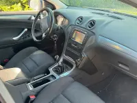 Gebraucht Ford Mondeo 140 PS (102 kW) 2013 Blau Kombi