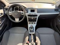 Gebraucht Opel Astra Edition+ 105 PS (77 kW) 2006 Silber Limousine