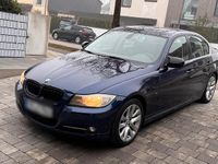 Gebraucht BMW 318 143 PS (105 kW) 2011 Blau Limousine