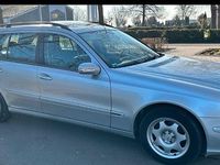 Gebraucht Mercedes E240 Elegance 177 PS (130 kW) 2005 Schwarz Limousine