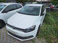 Gebraucht VW Polo Trendline 75 PS (55 kW) 2015 Weiß Limousine