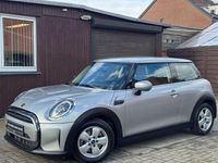 Gebraucht Mini Cooper Essential 136 PS (100 kW) 2023 Silber Kleinwagen