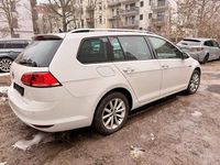Gebraucht VW Golf VII LOUNGE 110 PS (80 kW) 2015 Weiß Kombi