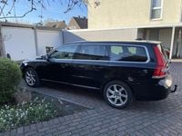 Gebraucht Volvo V70 Summum 181 PS (133 kW) 2014 Schwarz Kombi