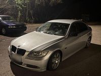 Second-hand BMW 330 258 CP (189 kW) 2004 Argintiu Berlinǎ