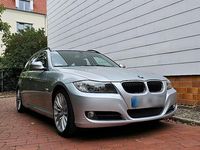 Używany BMW 318 143 KM (105 kW) 2009 Srebrny Kombi