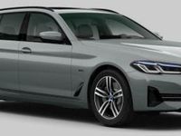 Gebraucht BMW 530e Shadowline 184 PS (135 kW) 2022 Skyscraper grey Kombi