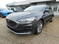 Neu Ford Focus Titanium 116 PS (85 kW) 2026 Grau Limousine