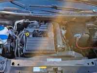 Gebraucht VW Caddy Highline 125 PS (91 kW) 2015 Braun Van / Kleinbus