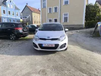 Gebraucht Kia Rio FIFA World Cup Edition 86 PS (63 kW) 2014 Brilliantsilber met. Kleinwagen