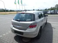 Gebraucht Opel Astra Basis 90 PS (66 kW) 2009 Gold Limousine