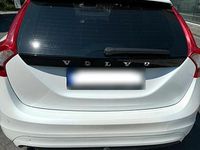 Gebraucht Volvo V60 115 PS (84 kW) 2015 Weiß Kombi