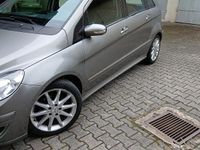 Gebraucht Mercedes B200 140 PS (102 kW) 2008 Grau Van / Kleinbus