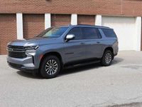 Neu Chevrolet Suburban 426 PS (313 kW) 2025 Schwarz SUV