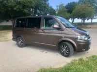Gebraucht VW Caravelle 180 PS (132 kW) 2015 Braun Van