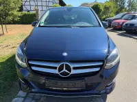 Gebraucht Mercedes B180 109 PS (80 kW) 2017 Blau Kleinwagen