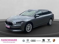 Gebraucht Skoda Superb Selection 150 PS (110 kW) 2024 Graphite grau metallic Kombi