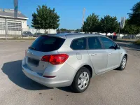 Gebraucht Opel Astra 140 PS (102 kW) 2011 Silber Kombi
