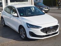 Gebraucht Ford Focus Titanium 125 PS (91 kW) 2023 Weiß Limousine