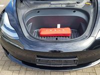 Second-hand Tesla Model 3 239 kW (325 CP) 2020 Negru Berlinǎ